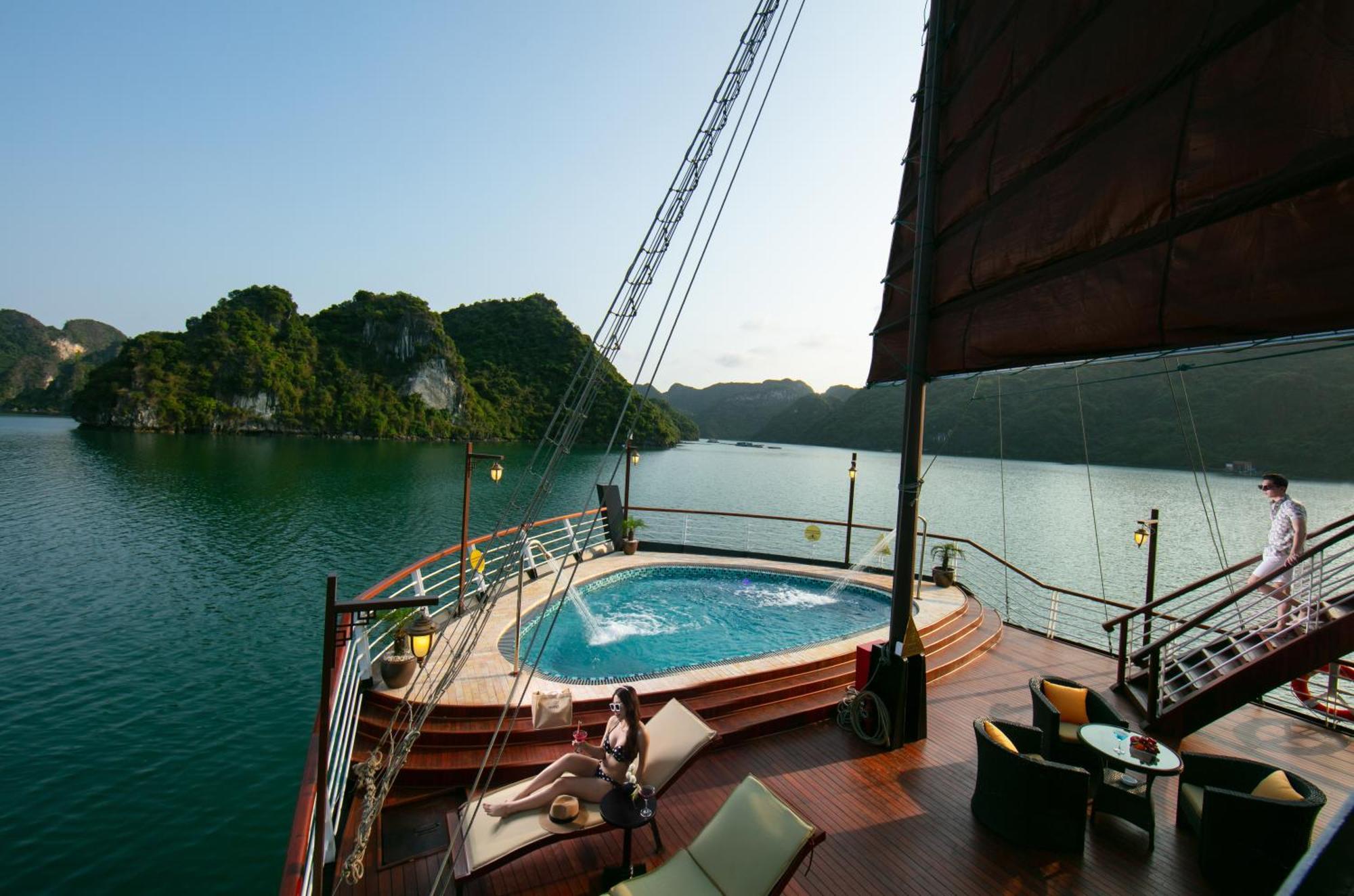 Отель Amanda Luxury Cruise Халонг Экстерьер фото