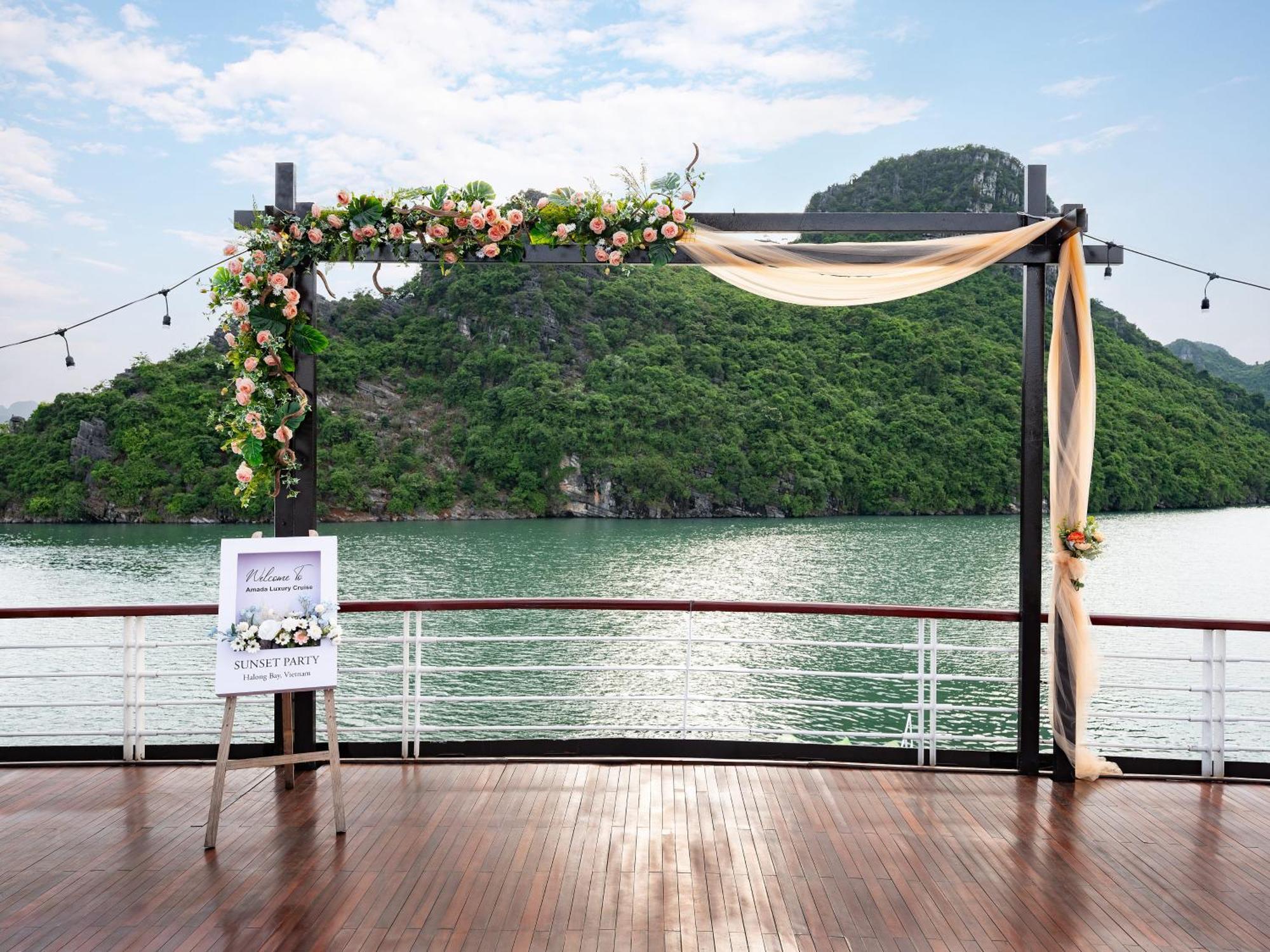 Отель Amanda Luxury Cruise Халонг Экстерьер фото